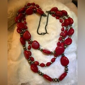 Avon “SAQ”!3 Strands Bold Red and Gold Beaded Necklace